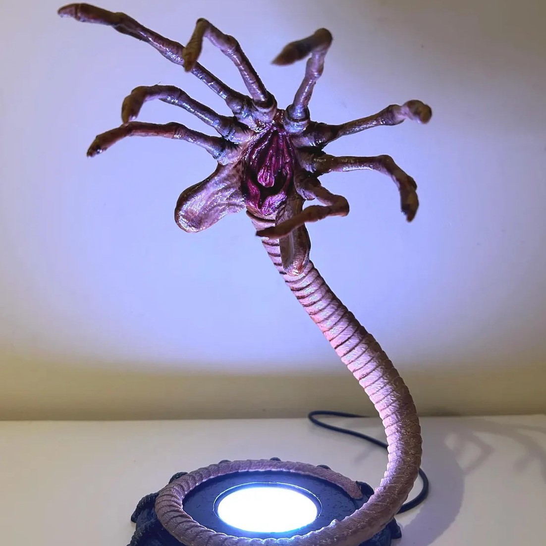 Home Decor Light - مصباح على شكل وجه كائن فضائي،