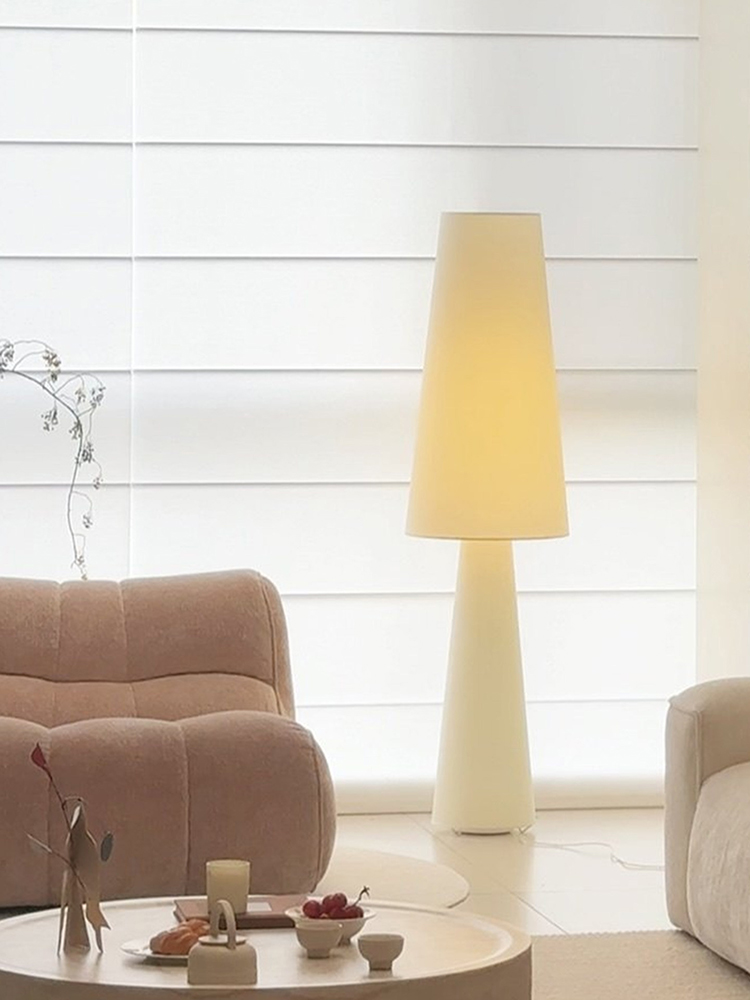 مصابيح أرضية كلاسيكية أنيقة OZ - مراجعة Home Decor Trend 2026 وسعره